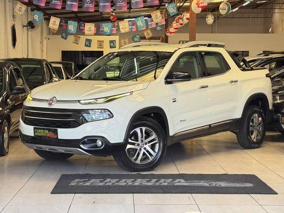 FIAT TORO 2.0 16V TURBO DIESEL VOLCANO 4WD AT9 FIAT TORO 2.0 16V TURBO DIESEL VOLCANO 4WD AT9